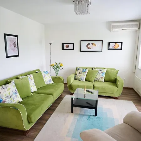 Paradise Apartment *